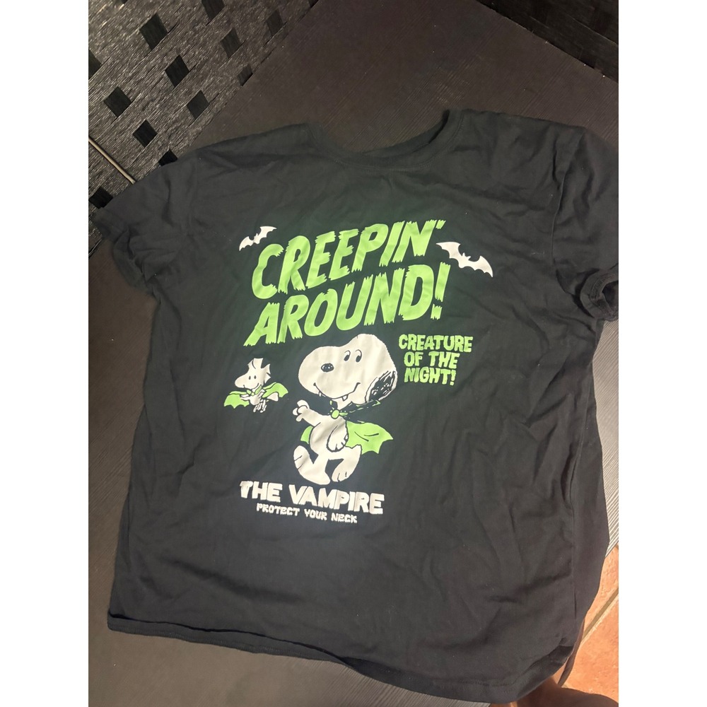 Unisex peanuts creeping around Halloween TShirt size XL black/green